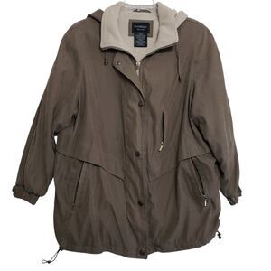 Outbrook Woman 1X Coat with Hood and Zippered Pockets